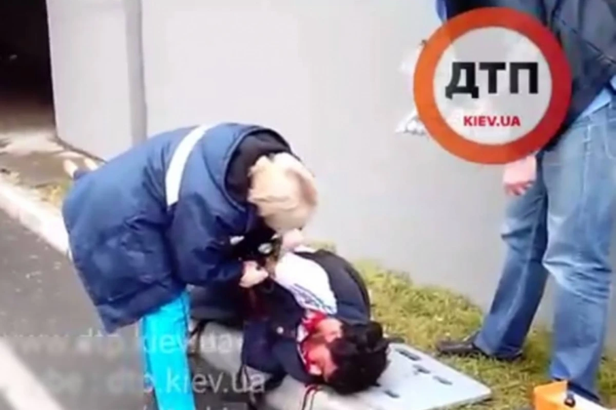 В Киеве гражданин Азербайджана вместе с девушкой попал в страшную аварию (видео)