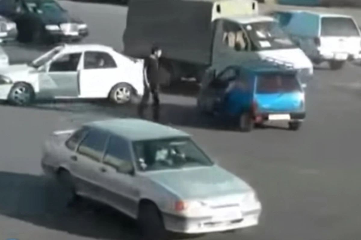 В Баку ветеран Карабахской войны совершил ДТП (видео)