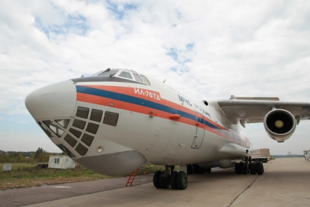 Второй борт МЧС России с фрагментами тел катастрофы A321 прибыл в Петербург из Египта