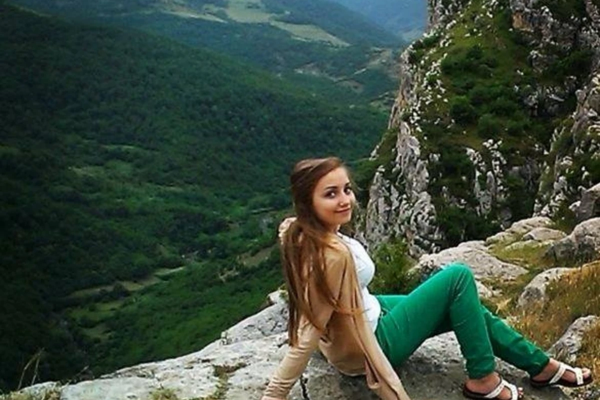 Erməni gözəlçələrin Qarabağ kefi (FOTO)