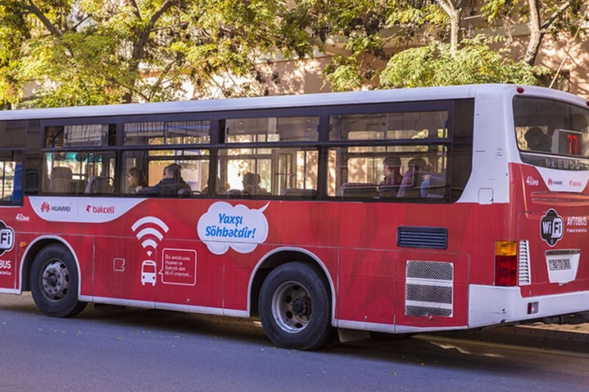 В Баку появился WI-FI автобус!