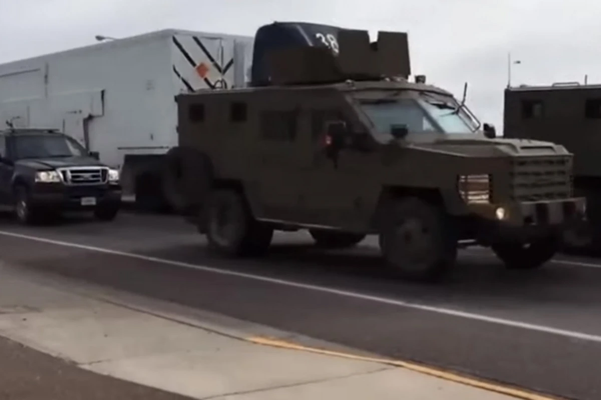 В США военный броневик врезался в фуру с ядерной боеголовкой (видео)