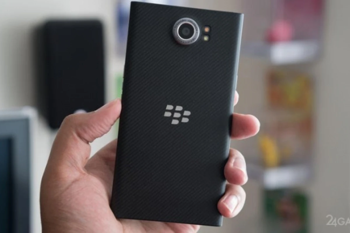 Priv - первый Android-слайдер от BlackBerry уже в продаже (видео)
