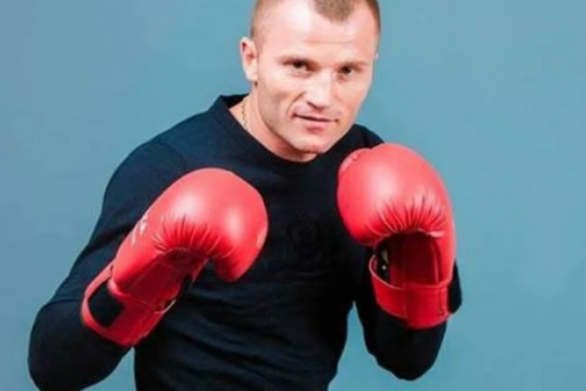 Эдуард Мамедов победил армянина и стал чемпионом мира
