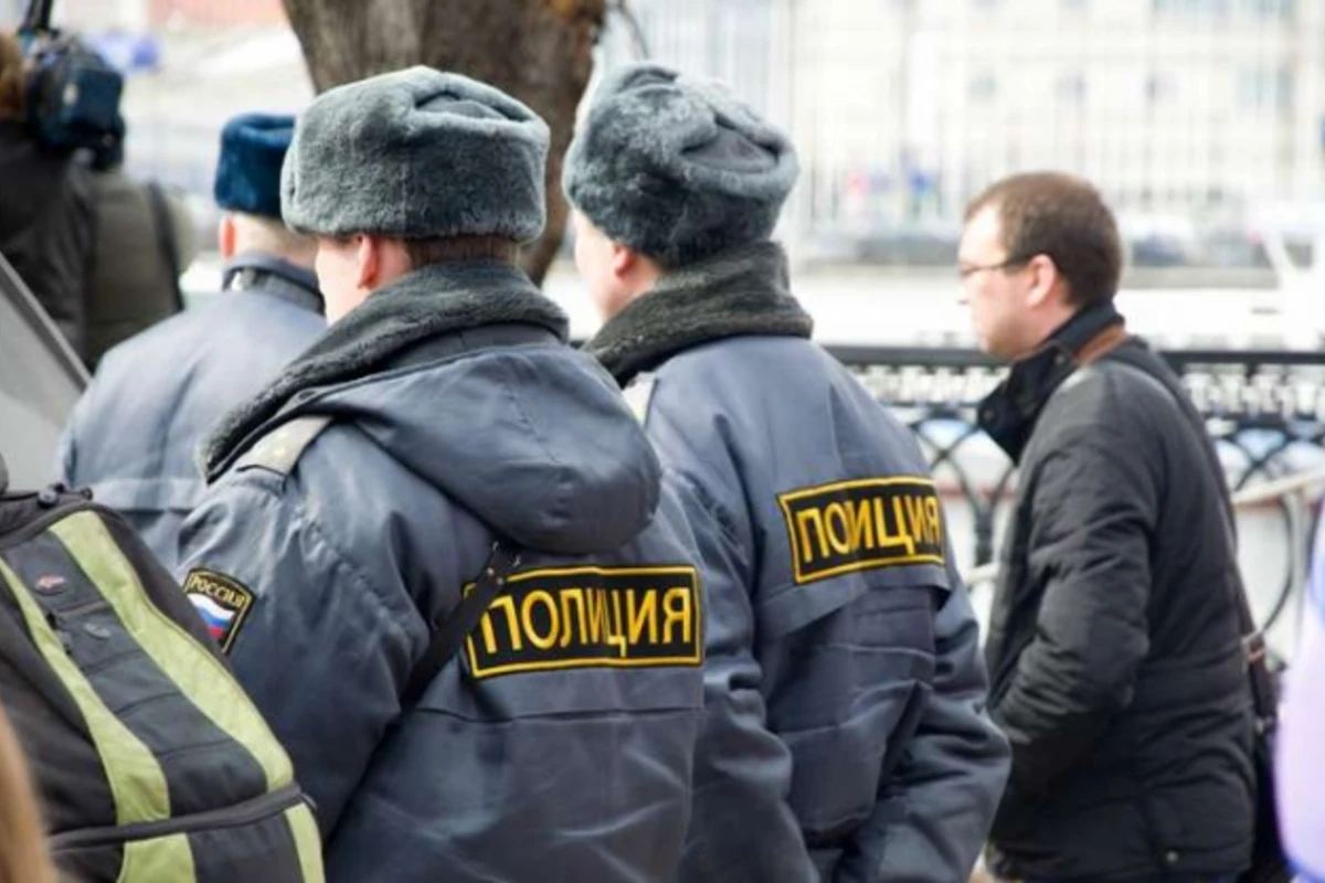 Мужчина в Москве взял в заложницы двух женщин