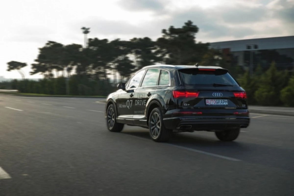 Знакомство со вторым поколением кроссовера Audi Q7