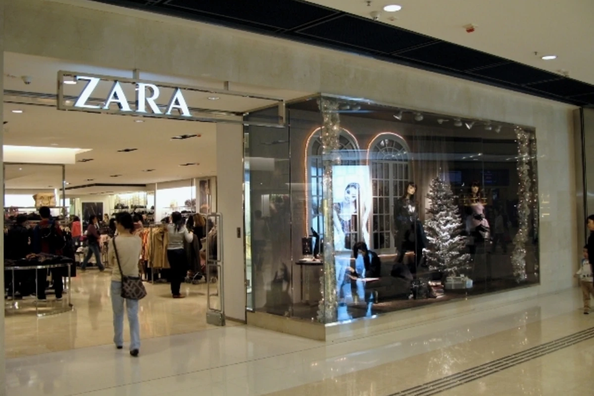 В Париже женщину в хиджабе выгнали из магазина Zara