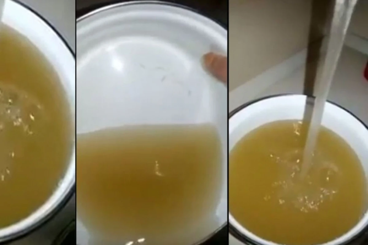 В Баку из крана течет загрязненная вода (видео)