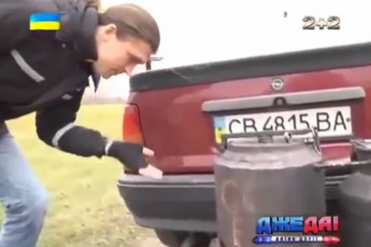 Украинец создал автомобиль на дровах (видео)