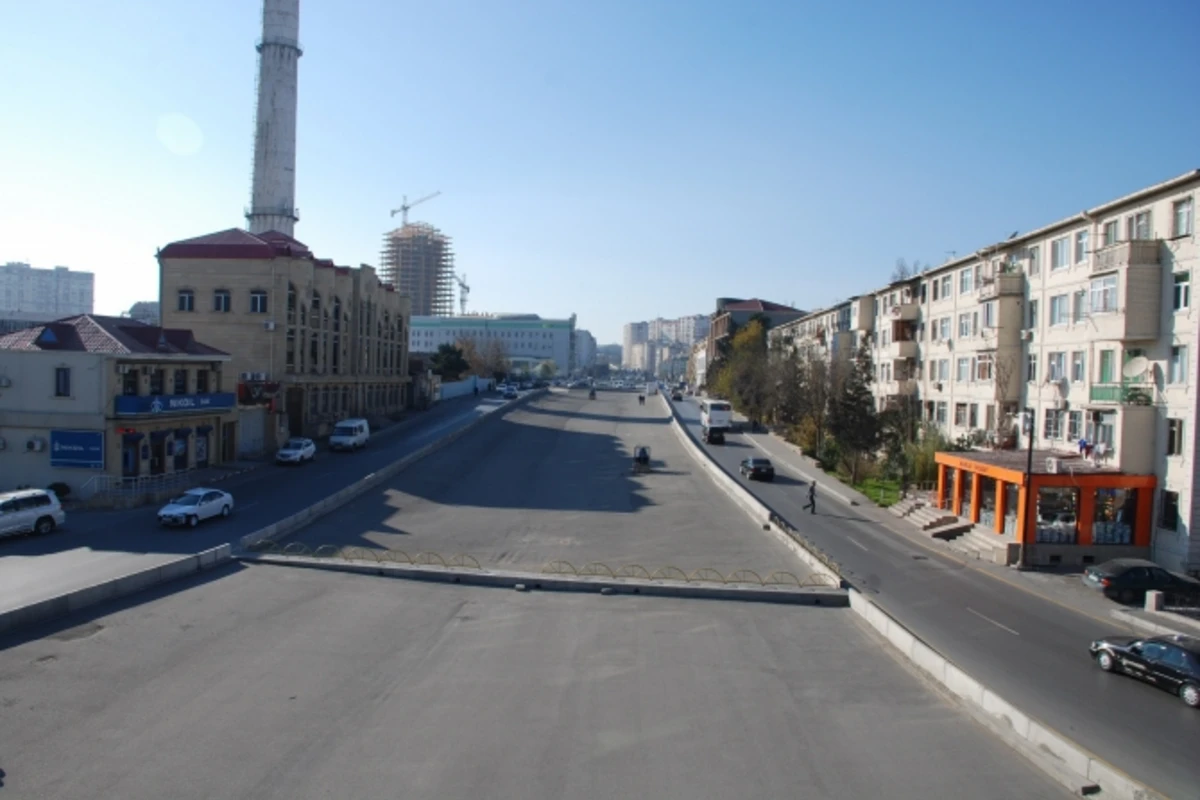 В Баку ликвидирована еще одна стихийная парковка В Баку ликвидирована еще одна стихийная парковка