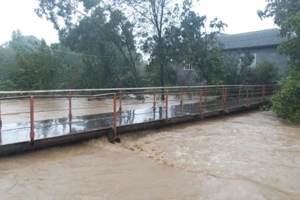 Лянкяран снова погрузился под воду
