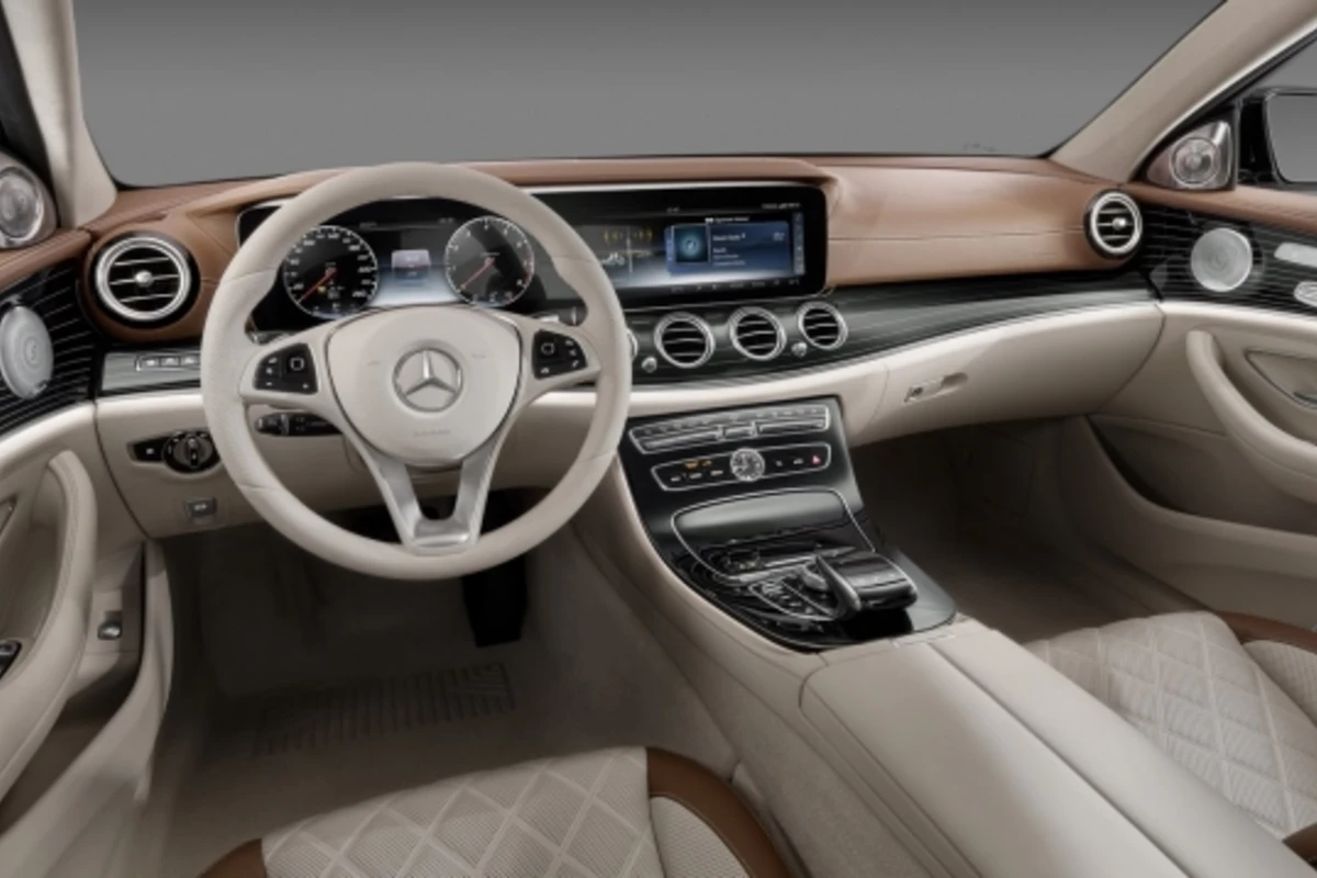 Поклонникам Е-шки официально представлен новый салон роскошного 2017 Mercedes-Benz E-class