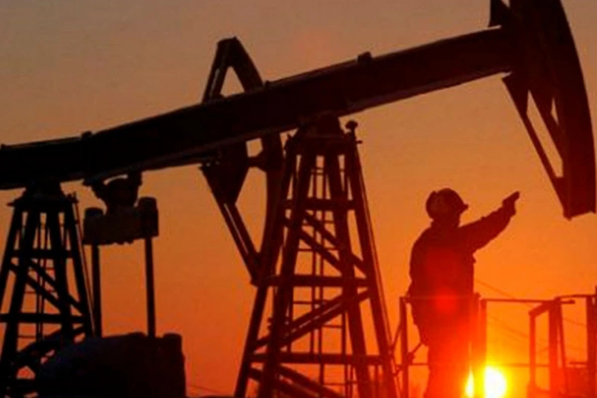 Списаны кредиты погибших и пропавших при пожаре на Каспии нефтяников