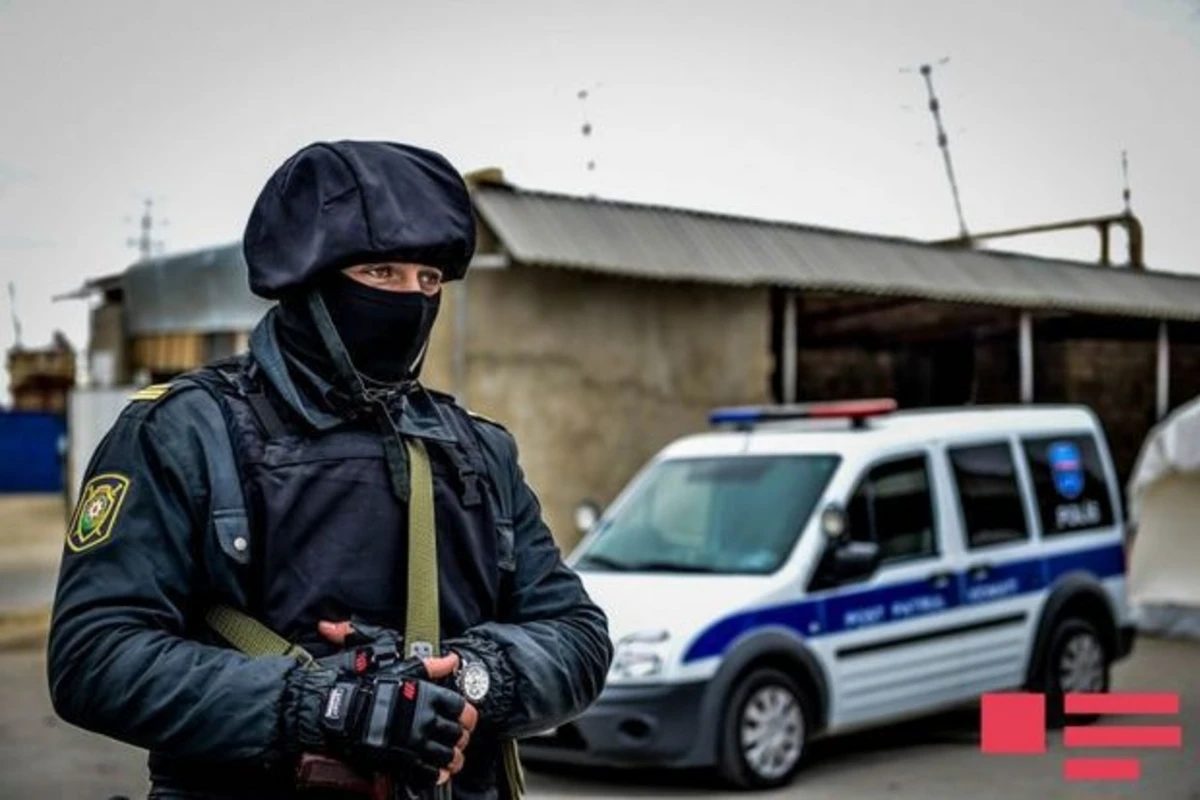 В средних школах Баку усиливаются меры безопасности