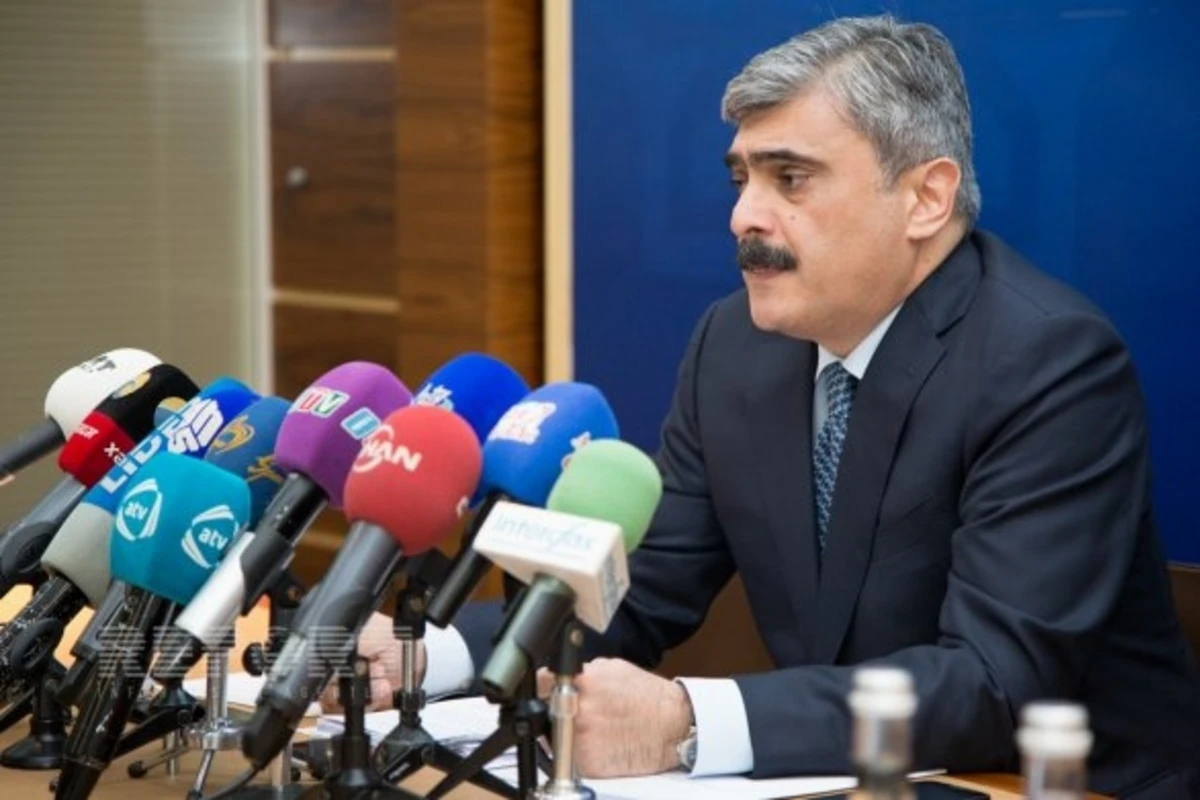 Самир Шарифов: Манат обесценивается, цена на нефть падает