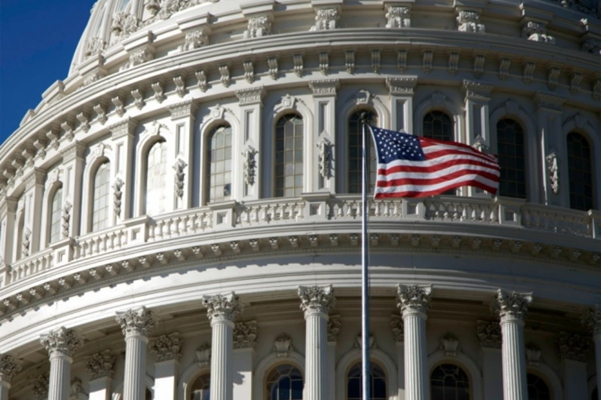 Конгресс может к среде снять запрет на экспорт нефти из США