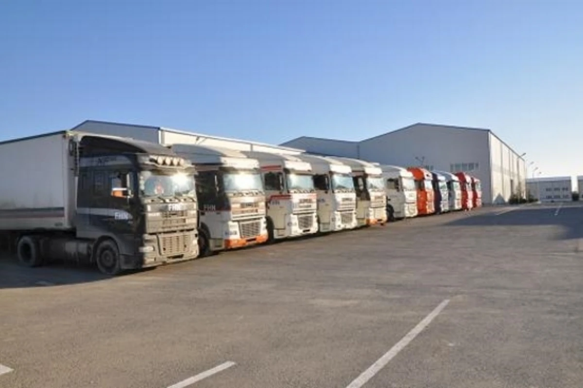 Азербайджан направил в Таджикистан помощь на сумму 800 тыс. манатов