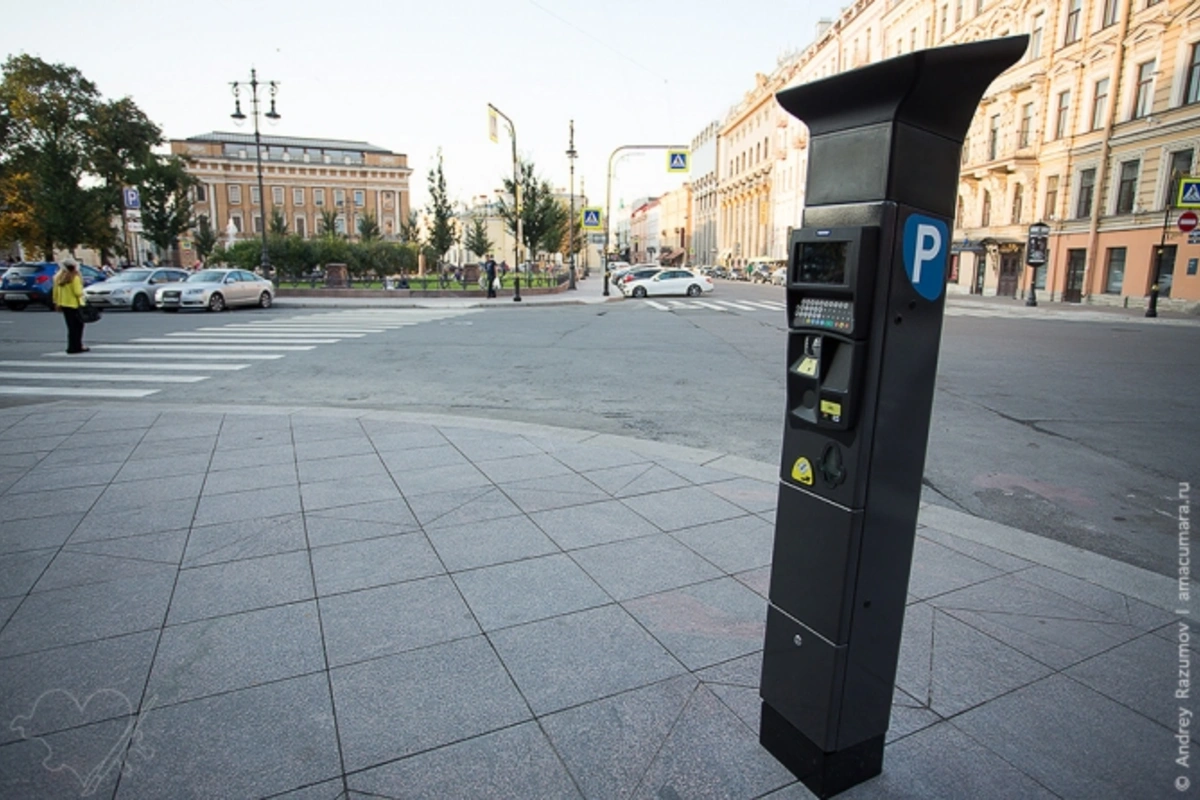 В Баку начат прием оплаты за парковку по новой методике
