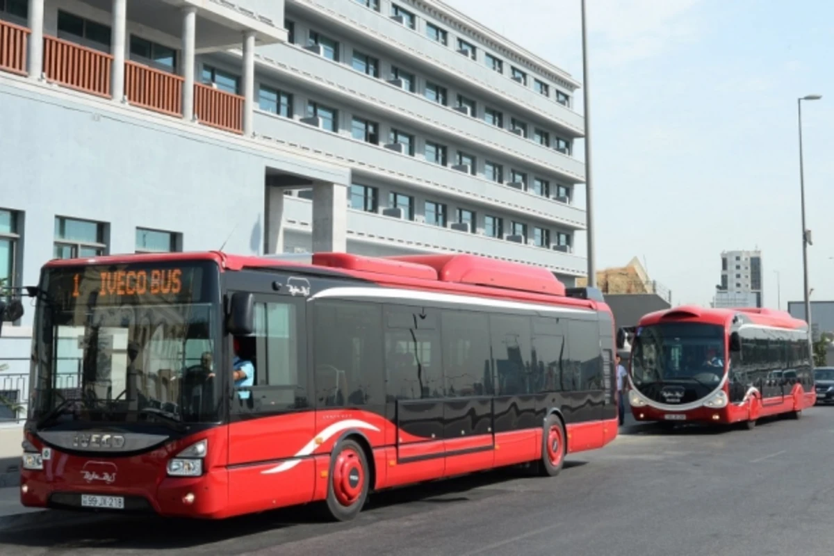 Время работы автобусов BakuBus продлят в праздники