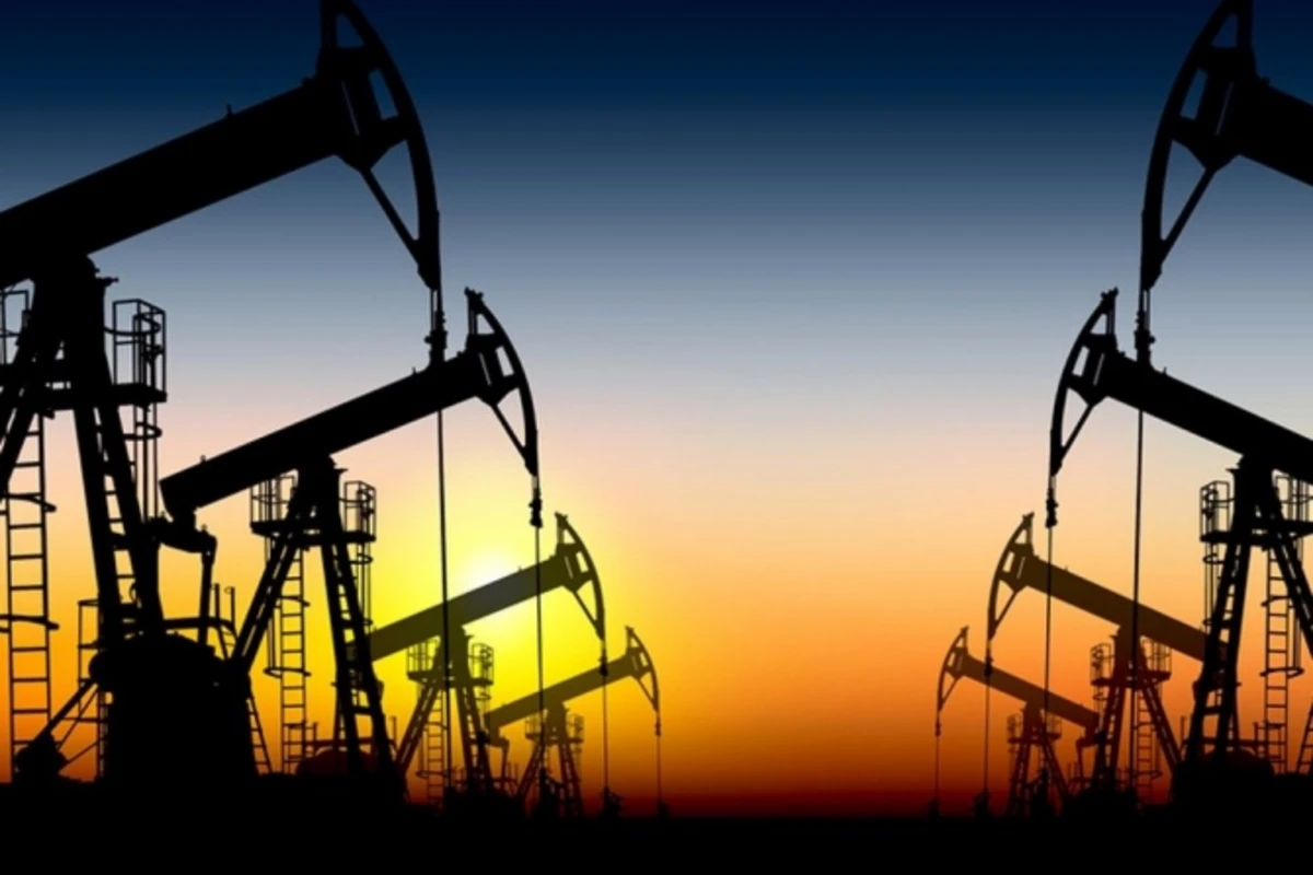 Цены на нефть снизились более чем на 3%