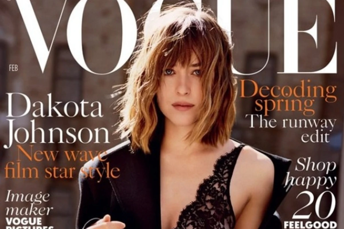 Звезда 50 оттенков серого в откровенном платье снялась для Vogue