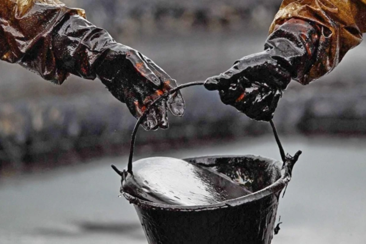 Цена на нефть приближается к 11-летнему минимуму