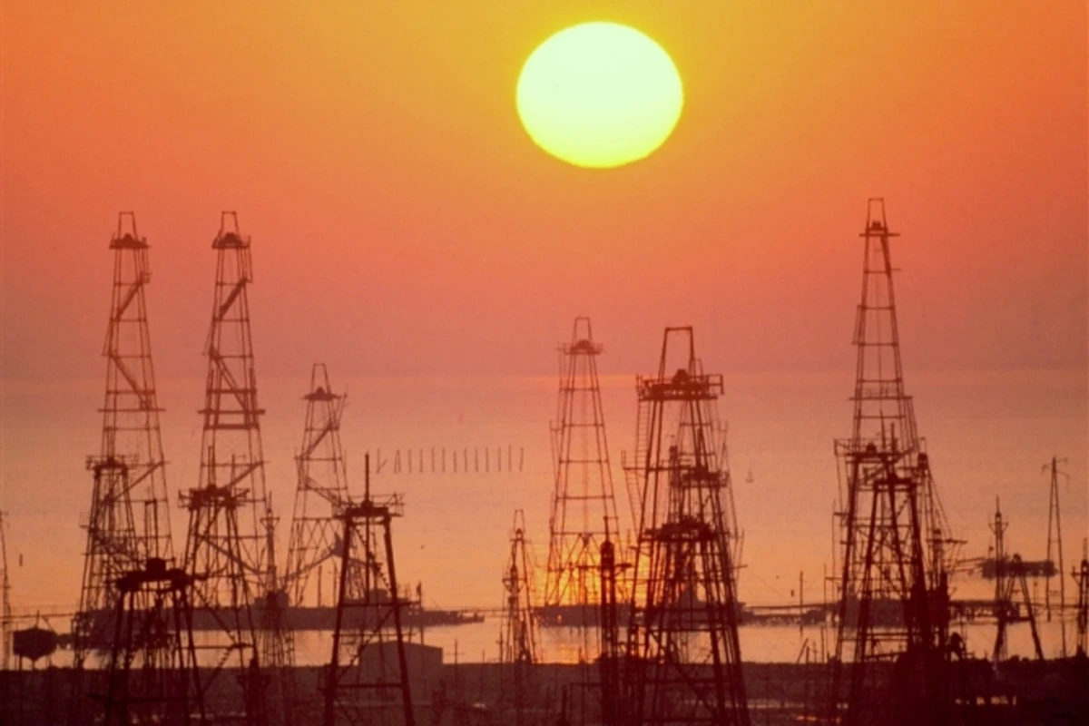 Азербайджанская нефть резко подешевела
