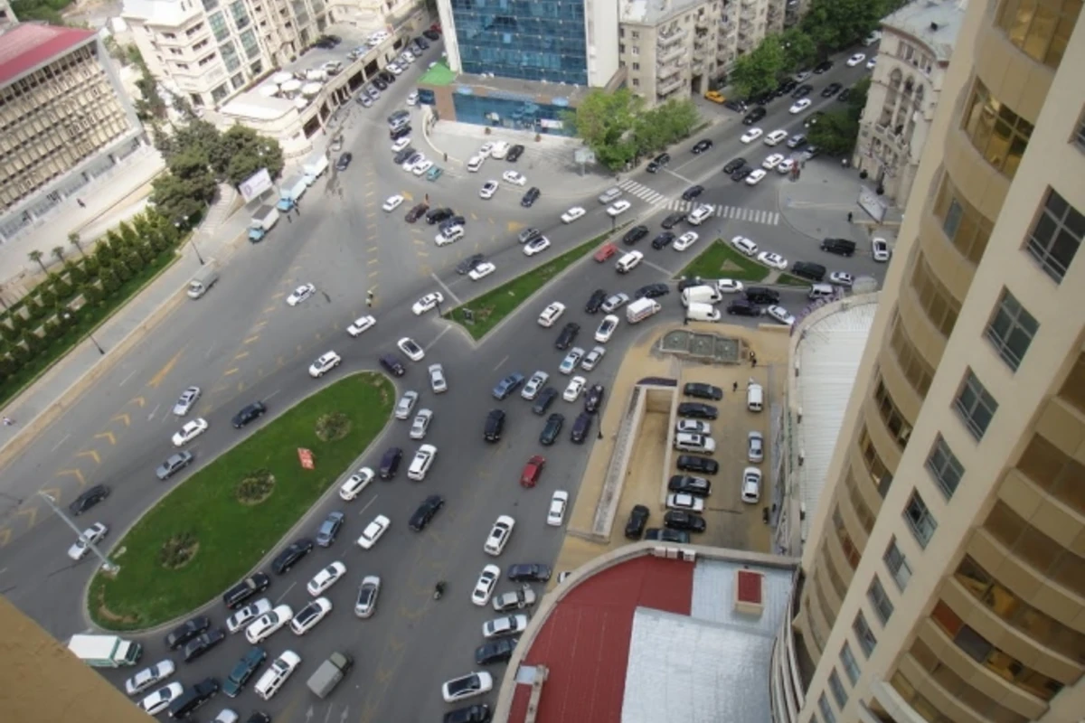В Баку напротив ЦСУ может быть изменено направление дорожного движения