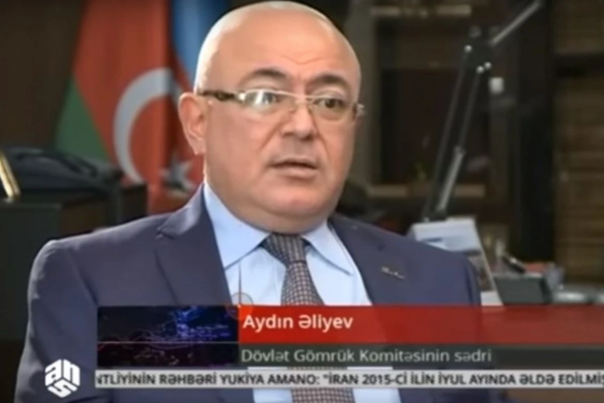 Aydın Əliyev prezidentin 10 min dollarlıq icazəni ləğv etməsindən danışdı:Əhali sui-istifadə edirdi (VİDEO) Aydın Əliyev prezidentin 10 min dollarlıq icazəni ləğv etməsindən danışdı:Əhali sui-istifadə edirdi (VİDEO)