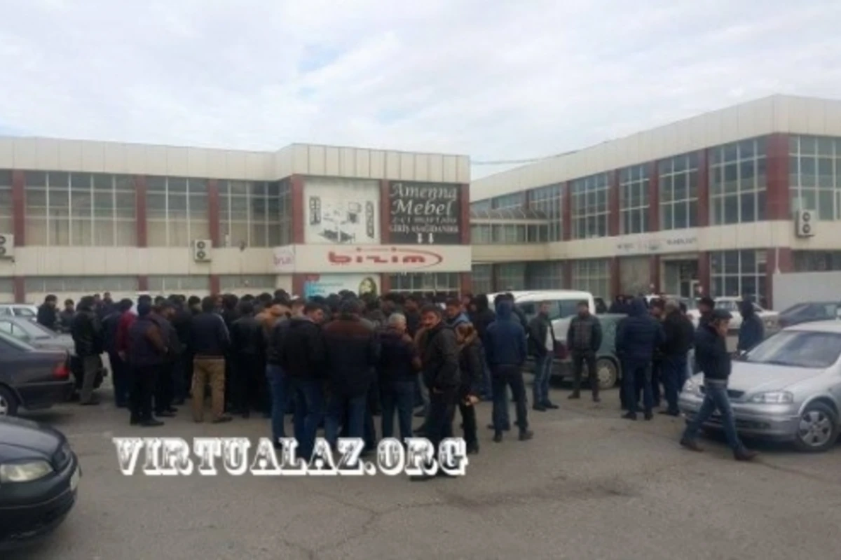 Акция протеста на рынке запчастей в Баку