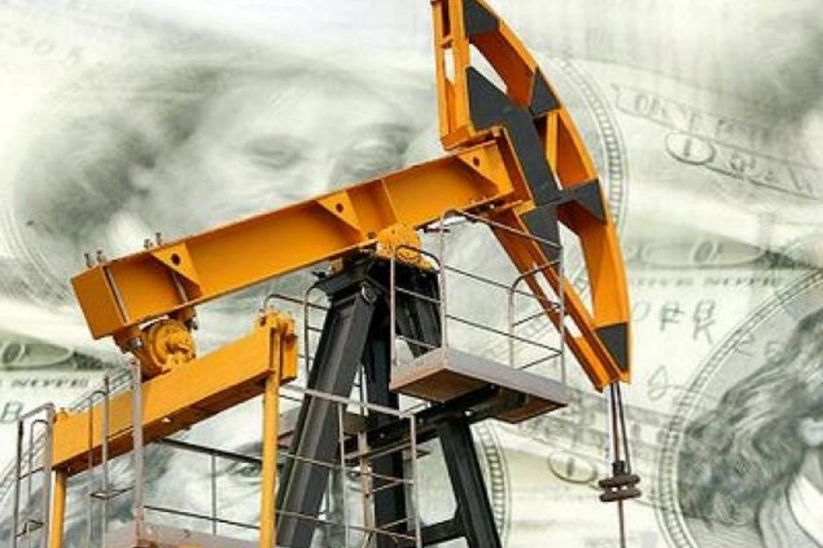 Эльман Рустамов: Азербайджан построит экономику вокруг цены на нефть 25-30 долларов