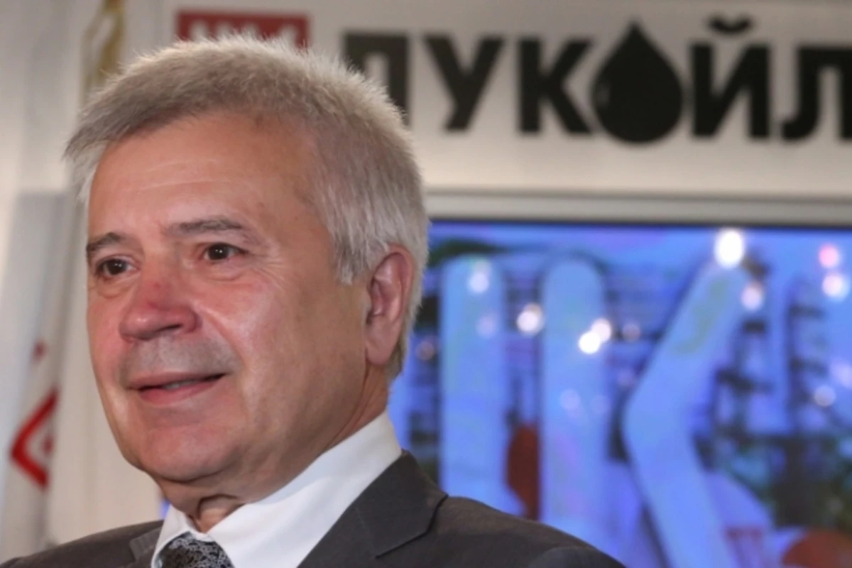 Вагит Алекперов знает, как жить и куда тратить государственные деньги (интервью) Вагит Алекперов знает, как жить и куда тратить государственные деньги (интервью)