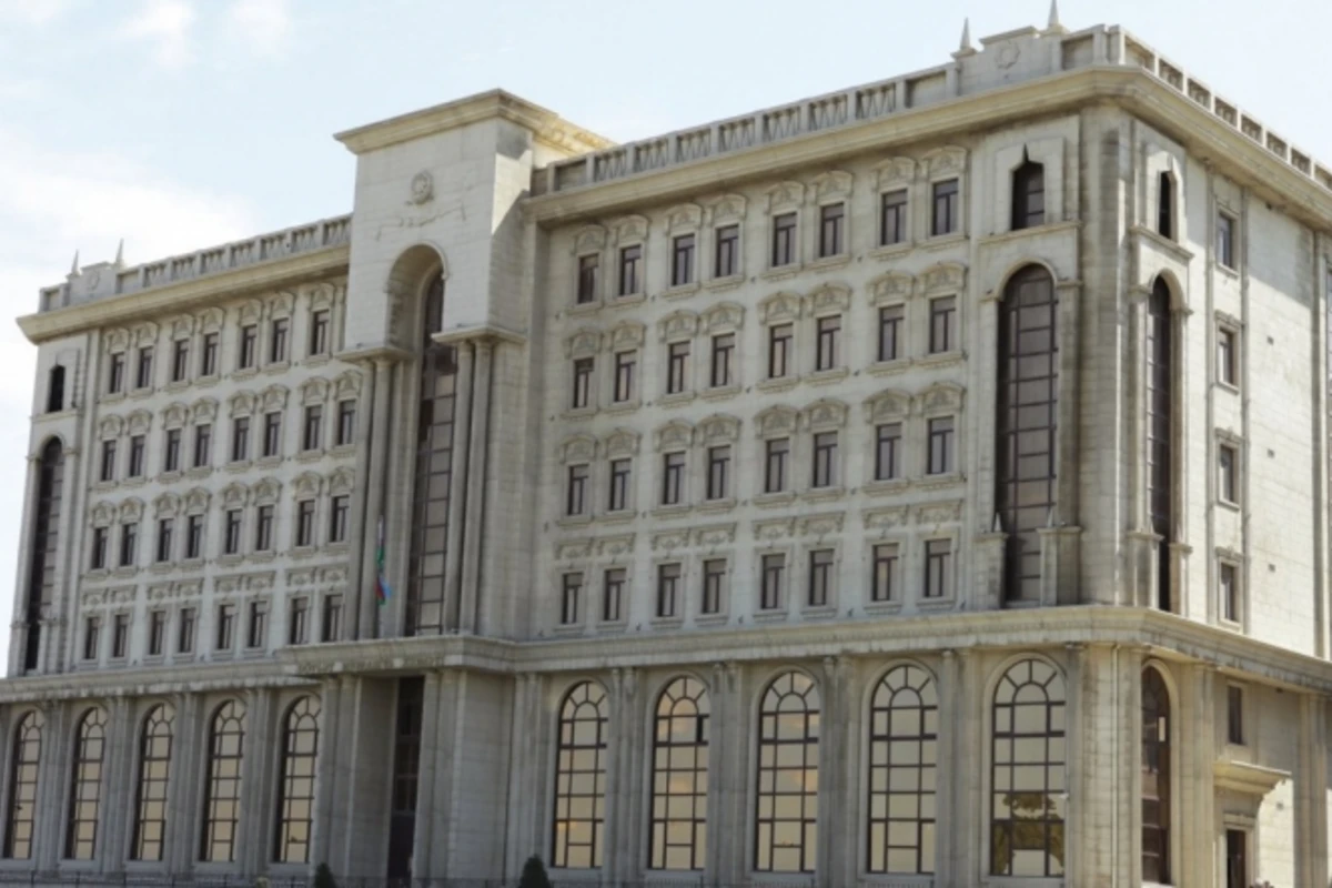 Более 105 тысяч иностранцев обратились в миграционную службу Азербайджана