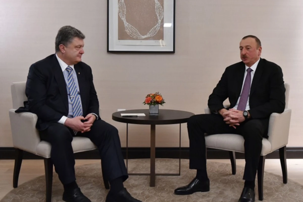 Ильхам Алиев и Петр Порошенко поговорили о транзите в обход России