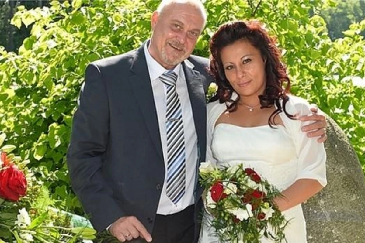 Milyonçu yüngül əxlaqlı qadınla evləndi: bütün sərvətini itirdi (FOTO) Milyonçu yüngül əxlaqlı qadınla evləndi: bütün sərvətini itirdi (FOTO)
