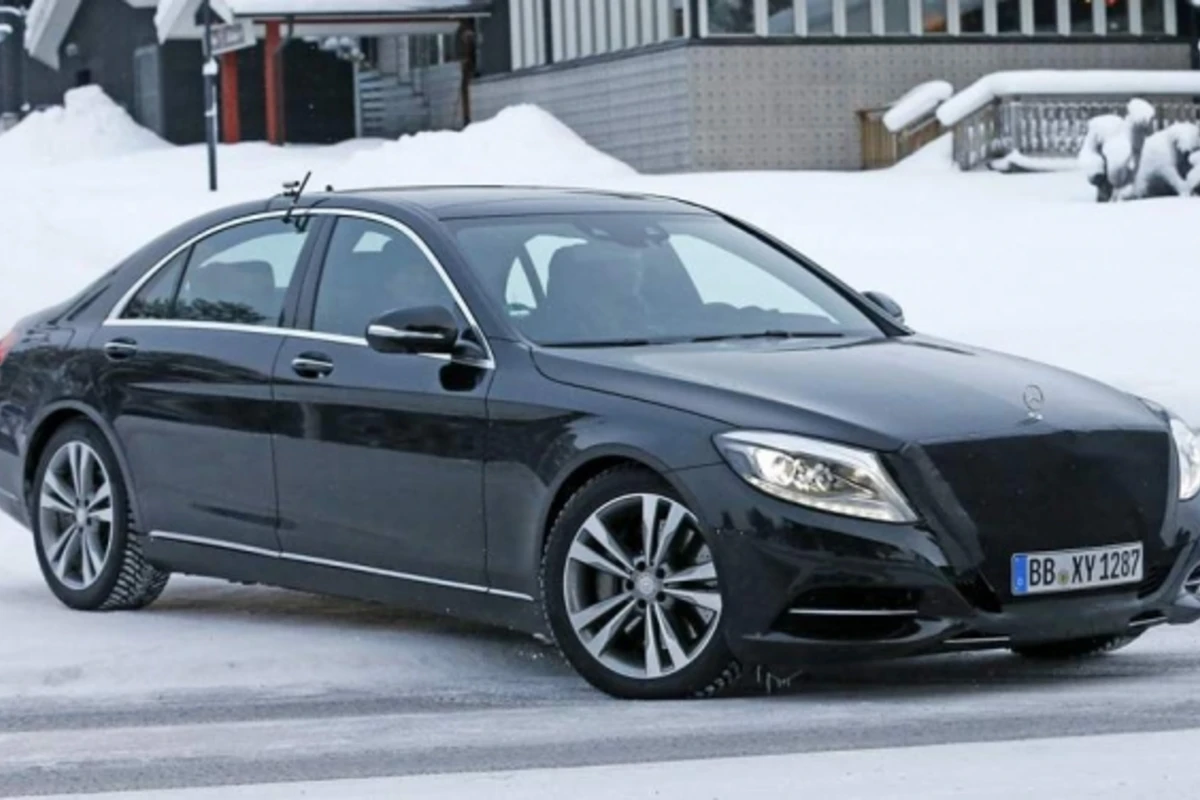 Опубликованы шпионские снимки рестайлингового Mercedes-Benz S-Class (видео)