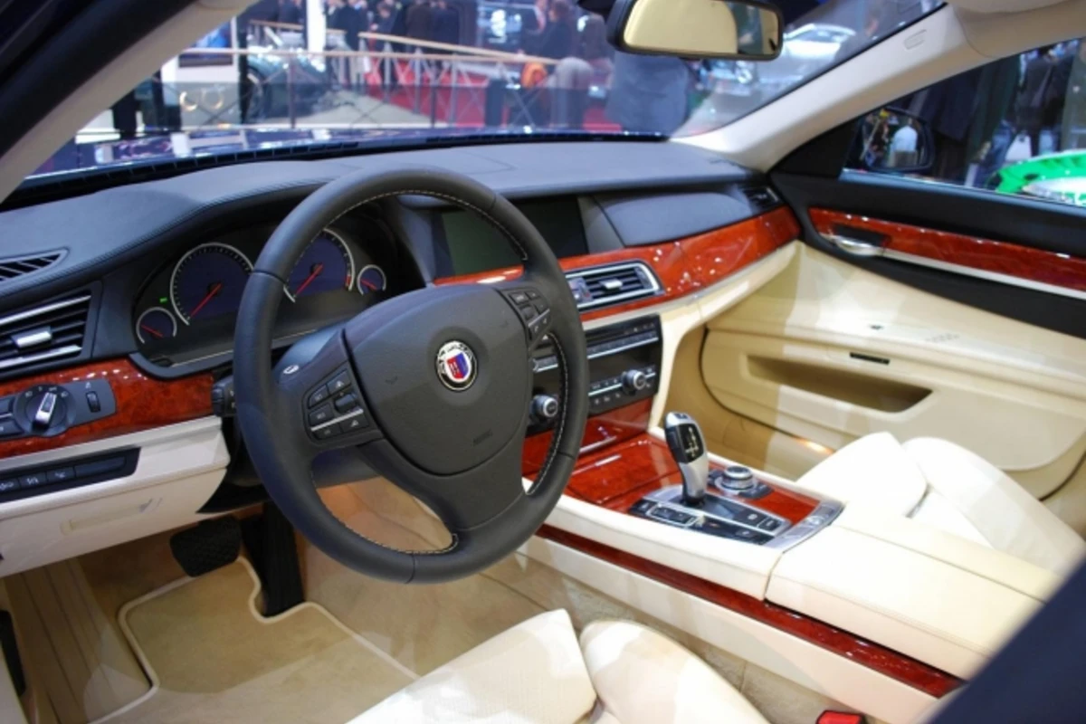 Новый «заряженный» седан Alpina B7 покажут на автосалоне в Женеве (фото) Новый «заряженный» седан Alpina B7 покажут на автосалоне в Женеве (фото)