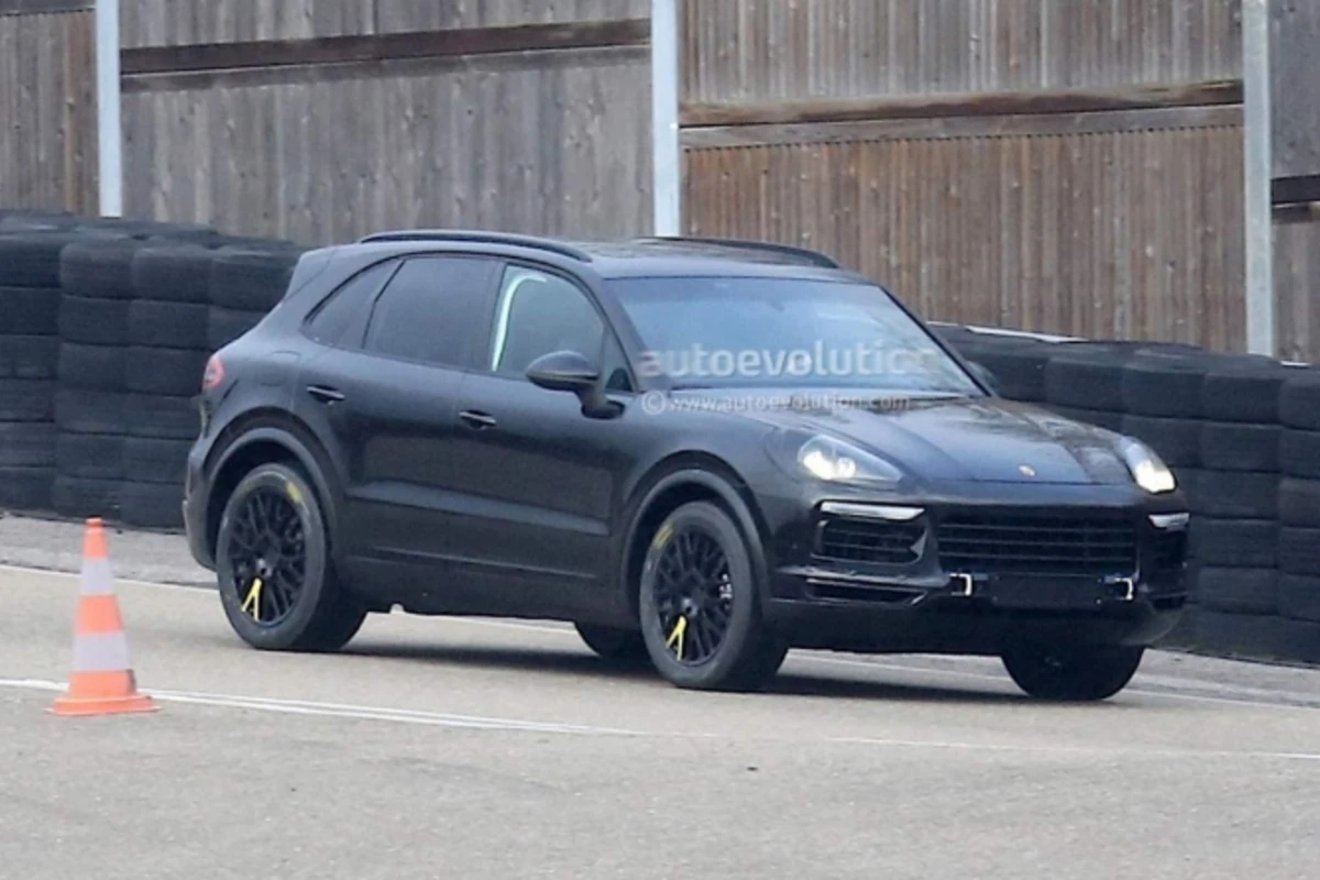 Фотошпионам удалось заснять новое поколение Porsche Cayenne