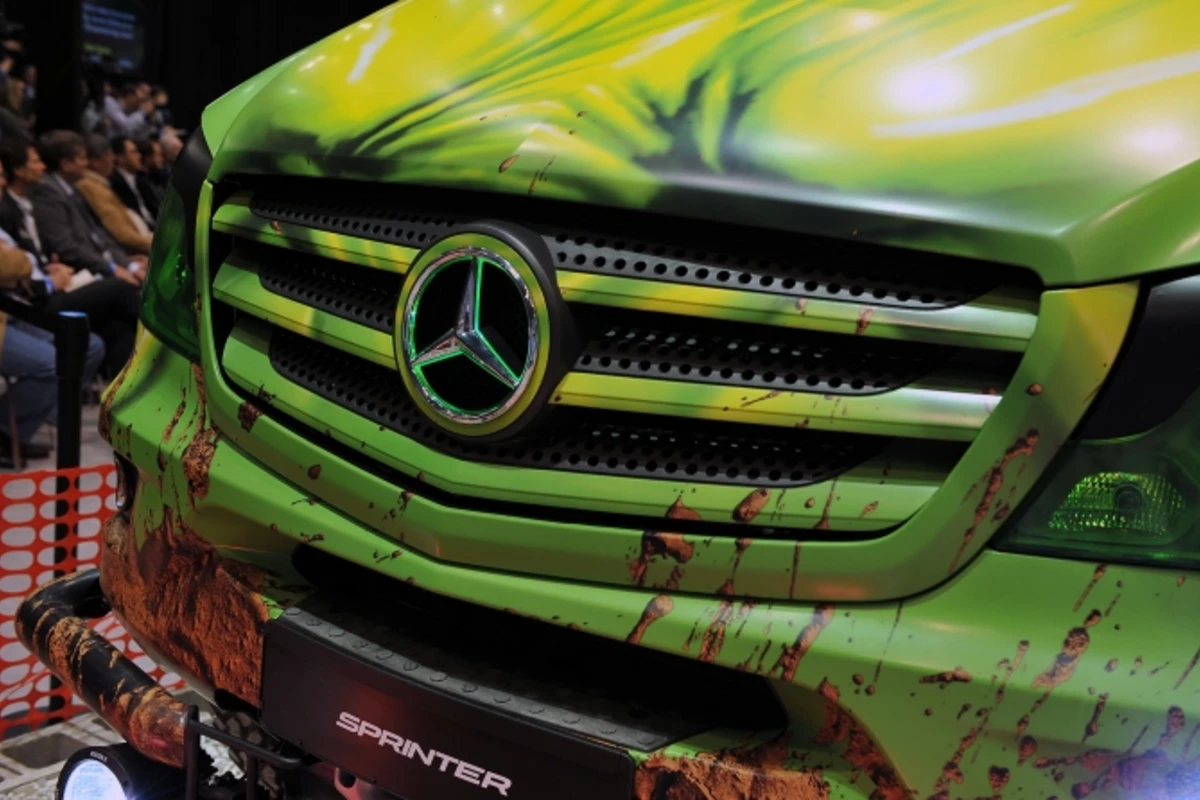 Mercedes представила в Чикаго концептуальный грузовик Sprinter Extreme (галерея)