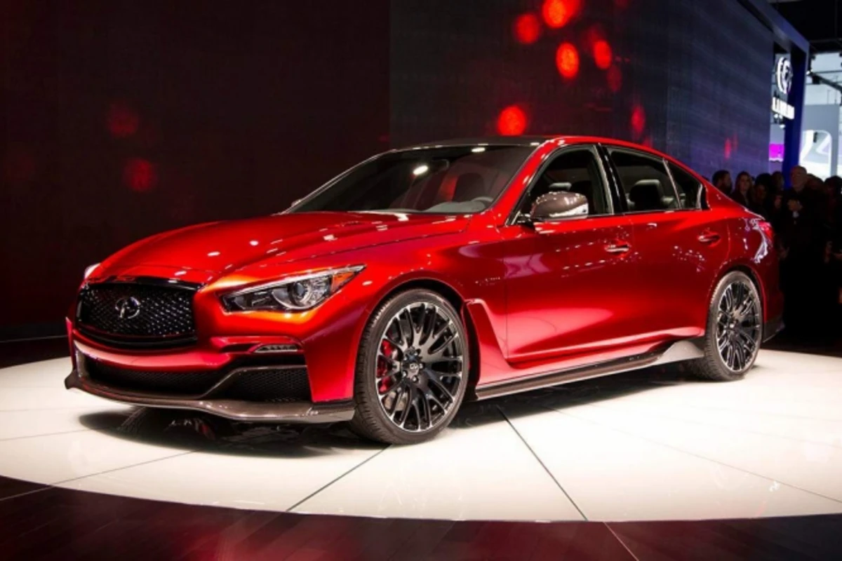 В Чикаго презентовали Infiniti Q50 с тремя турбодвигателями