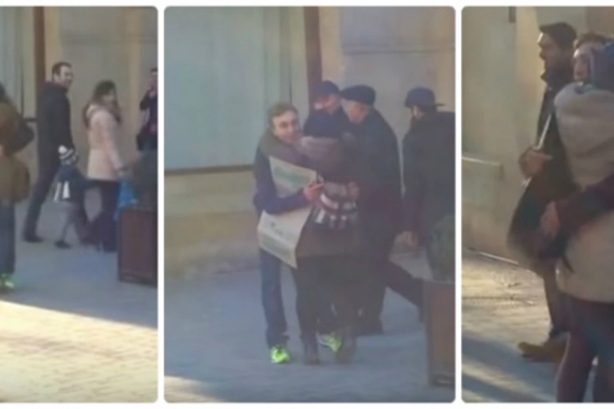 Bakıda qucaqlaşma aksiyası: qızlar gənc oğlanı üşüməyə qoymadı (VİDEO) Bakıda qucaqlaşma aksiyası: qızlar gənc oğlanı üşüməyə qoymadı (VİDEO)