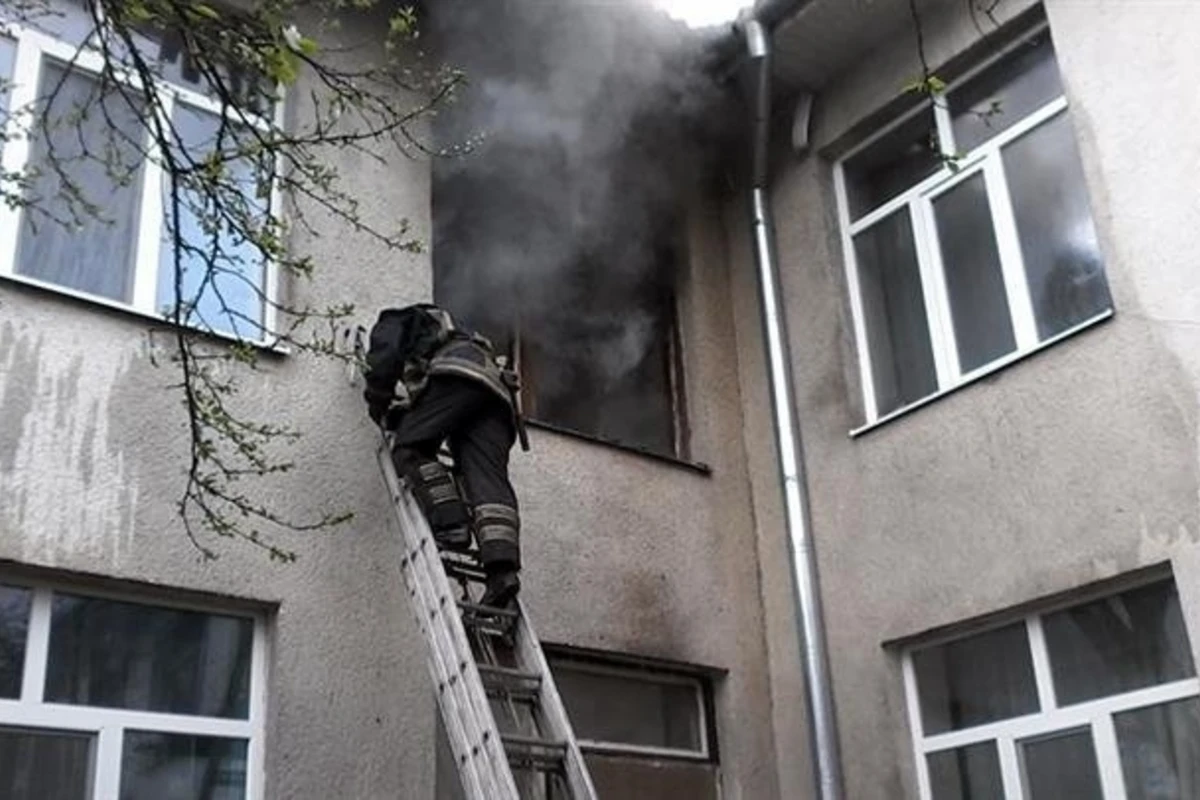 Пожар в детском саду в Баку: эвакуированы 6 человек