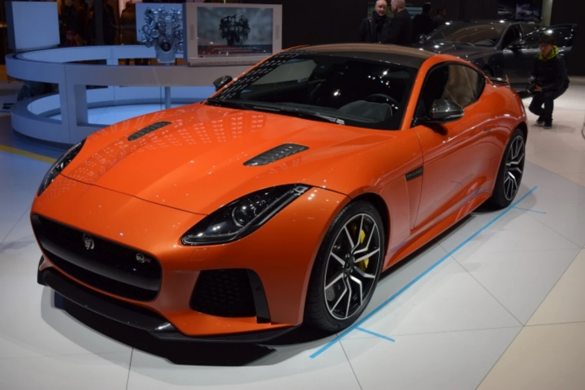 Jaguar F-Type SVR дебютировал на автошоу в Женеве (фотогалерея)