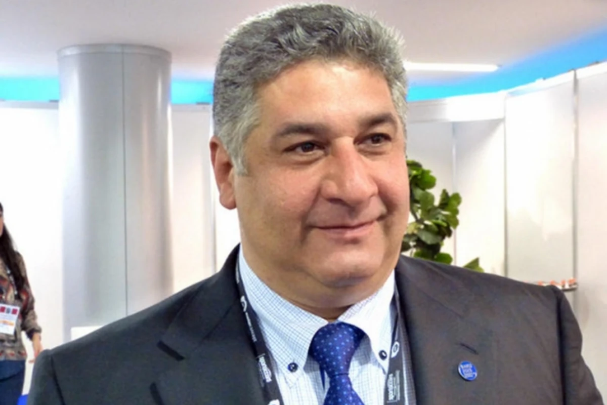 Азад Рагимов: От продажи билетов на Формулу-1 заработаем 3-4 млн. манатов Азад Рагимов: От продажи билетов на Формулу-1 заработаем 3-4 млн. манатов