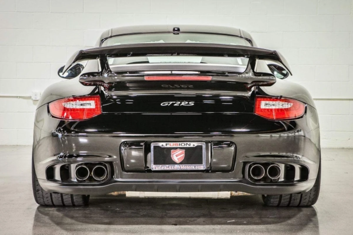 Porsche вывел на тесты прототип нового 911 GT2 RS