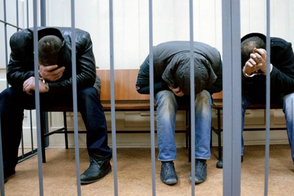 В России троих азербайджанцев могут посадить за решетку из-за черной икры