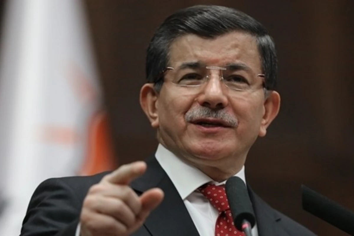 Davudoğlundan sərt bəyanat: Diz çökəcəksiniz
