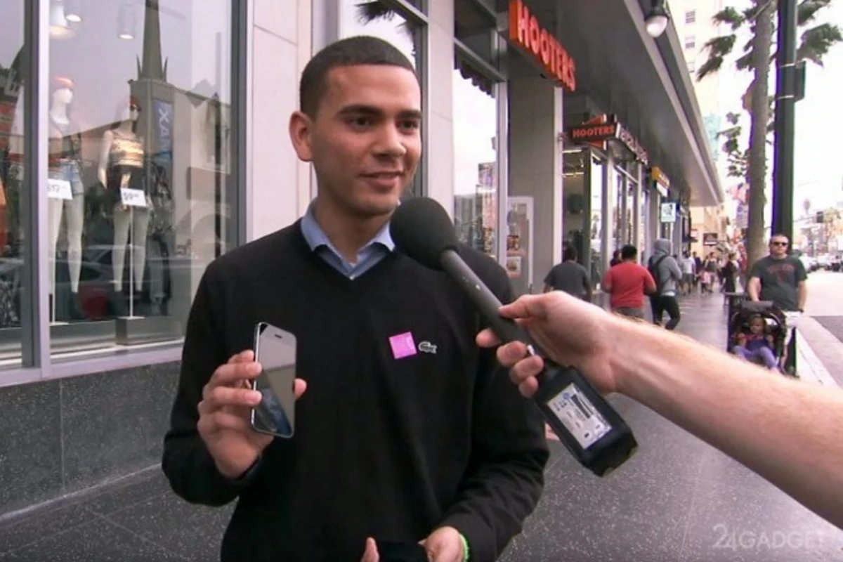 Телеведущий выдал iPhone 5 за новый iPhone SE и выслушал мнения американцев (видео) Телеведущий выдал iPhone 5 за новый iPhone SE и выслушал мнения американцев (видео)