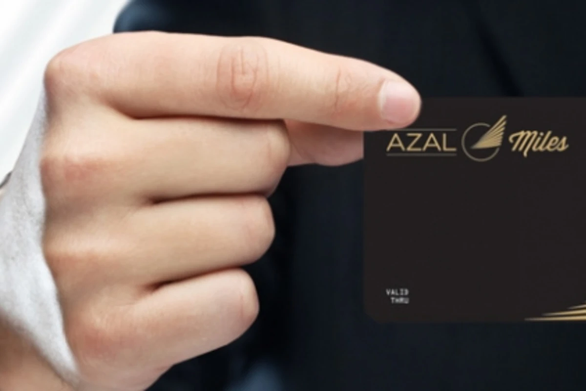 Новая акция от AZAL: Двойные мили на рейсах в Берлин и Париж