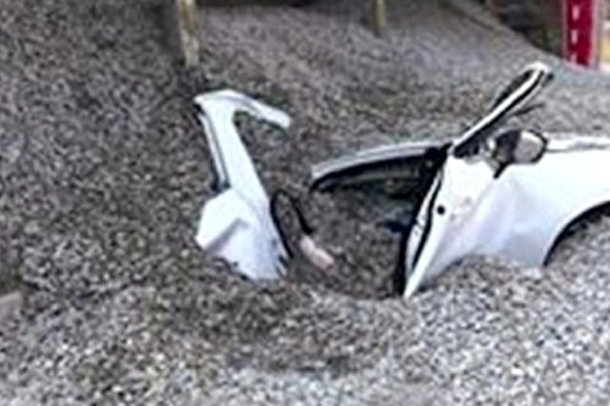 Трагическая смерть молодой пары попала на камеры (видео)